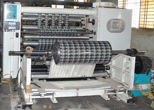 SLITTING MACHINE